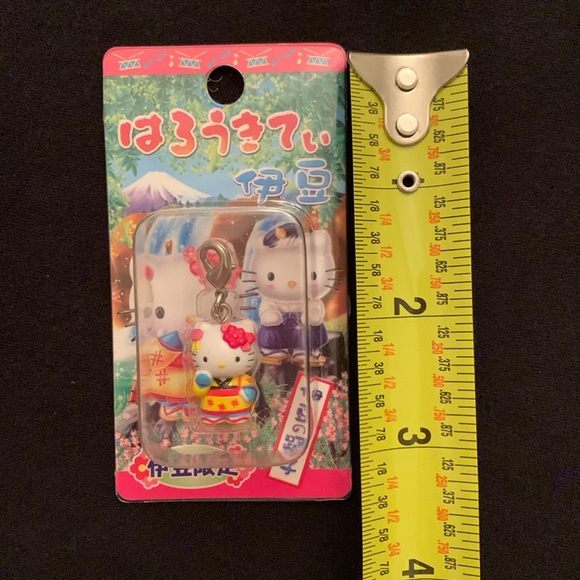 Hello Kitty Gotochi charm from Japan rare NWT - Picture 3 of 3